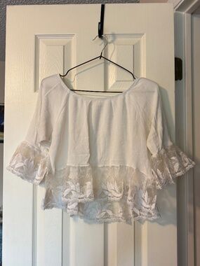 Lacey flowy white crop top
